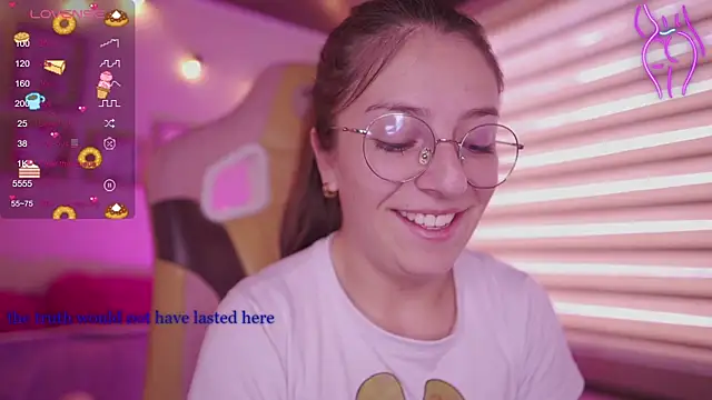 Snapshot of milly_kenner chatting on 04/21/26, 07:17 milly kenner online show from 04/21/26, 07:17