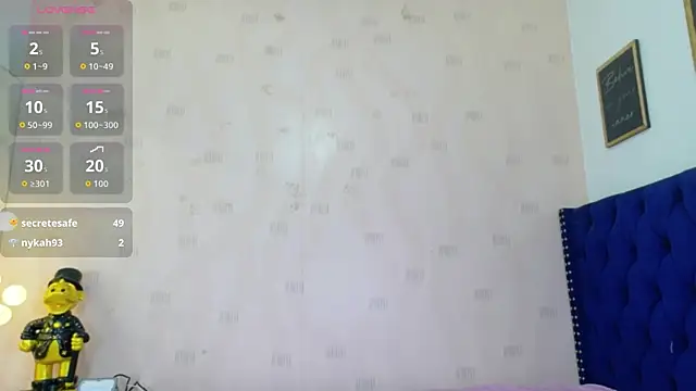 Snapshot of littleebonymommy chatting on 06/29/26, 07:14 littleebonymommy online show from 06/29/26, 07:14