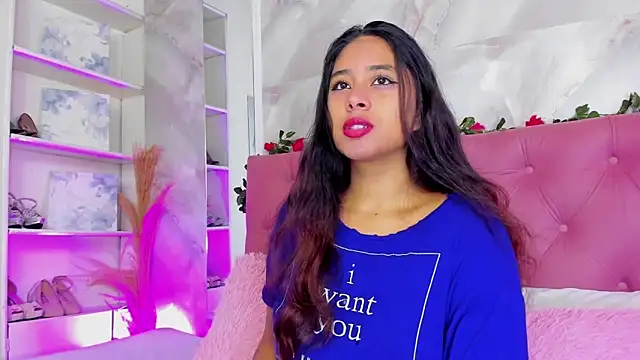 AnnaQueen  online show from 10/24/25, 04:25