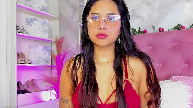 AnnaQueen  online show from 10/28/25, 04:09