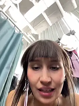 Snapshot of bigbabykiki chatting on 12/24/24, 09:39 bigbabykiki online show from 12/24/24, 09:39