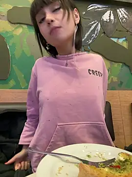 Snapshot of bigbabykiki chatting on 02/03/25, 06:45 bigbabykiki online show from 02/03/25, 06:45