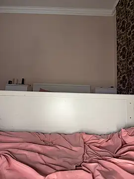 Snapshot of bigbabykiki chatting on 02/23/25, 04:24 bigbabykiki online show from 02/23/25, 04:24