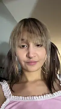 Snapshot of bigbabykiki chatting on 05/17/26, 06:26 bigbabykiki online show from 05/17/26, 06:26