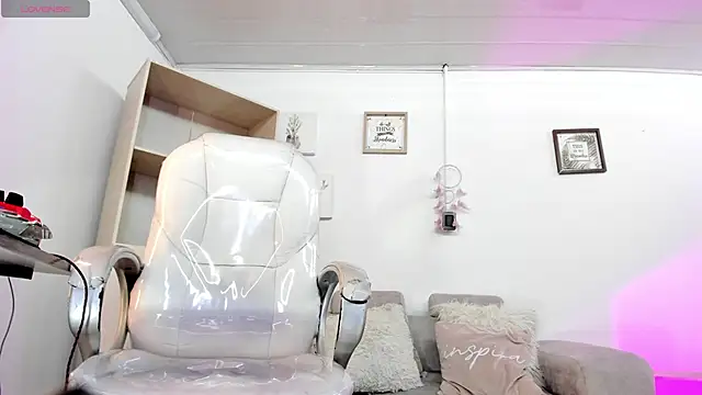 Alexx Scoot online show from 03/11/25, 10:53