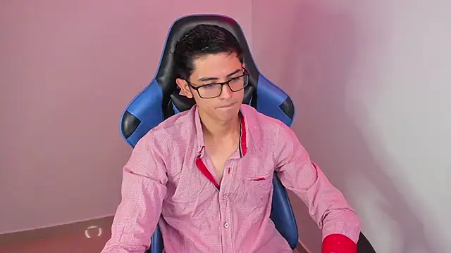 Snapshot of Ethan_Sai___ chatting on 01/10/25, 01:32 Ethan Sai online show from 01/10/25, 01:32