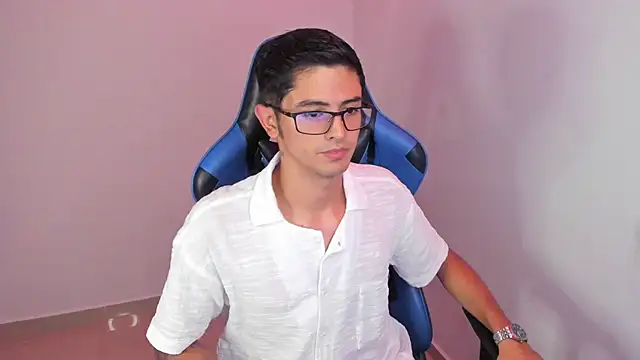 Snapshot of Ethan_Sai___ chatting on 01/11/25, 09:15 Ethan Sai online show from 01/11/25, 09:15