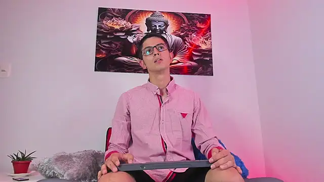 Snapshot of Ethan_Sai___ chatting on 02/07/25, 05:29 Ethan Sai online show from 02/07/25, 05:29