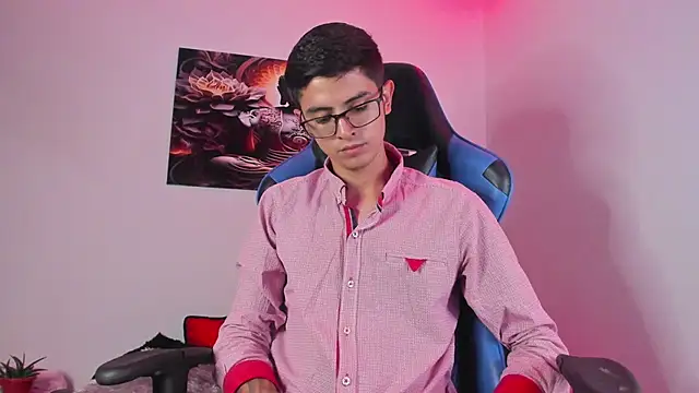 Snapshot of Ethan_Sai___ chatting on 02/07/25, 11:45 Ethan Sai online show from 02/07/25, 11:45