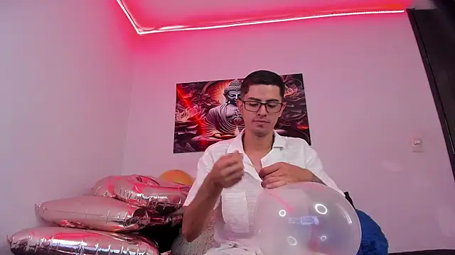 Snapshot of Ethan_Sai___ chatting on 09/29/25, 05:29 Ethan Sai online show from 09/29/25, 05:29