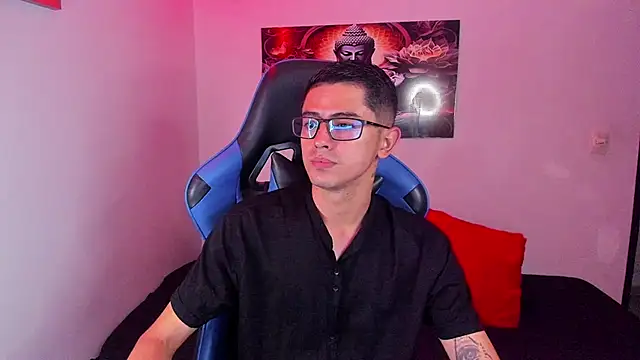 Snapshot of Ethan_Sai___ chatting on 11/05/25, 12:43 Ethan Sai online show from 11/05/25, 12:43