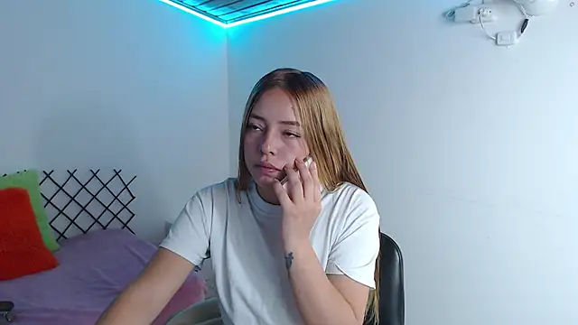 karla charloby online show from 09/23/25, 01:14