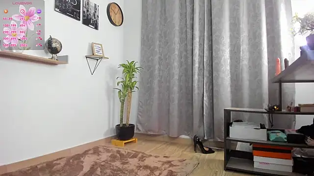 Snapshot of SophieBaker__ chatting on 11/11/25, 03:06 SophieBaker online show from 11/11/25, 03:06