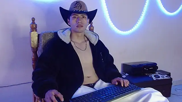 nolanjay  online show from 02/14/25, 03:47