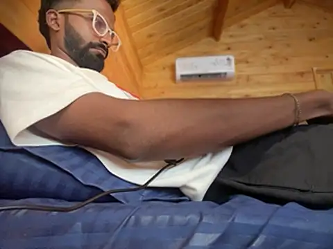 Snapshot of bigfatdick111 chatting on 02/23/26, 08:01 bigfatdick111 online show from 02/23/26, 08:01