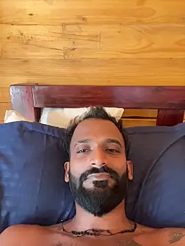 Snapshot of bigfatdick111 chatting on 03/19/26, 05:55 bigfatdick111 online show from 03/19/26, 05:55