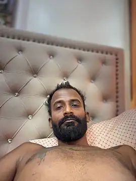 Snapshot of bigfatdick111 chatting on 04/23/26, 10:58 bigfatdick111 online show from 04/23/26, 10:58