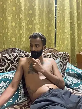 Snapshot of bigfatdick111 chatting on 04/25/26, 03:53 bigfatdick111 online show from 04/25/26, 03:53