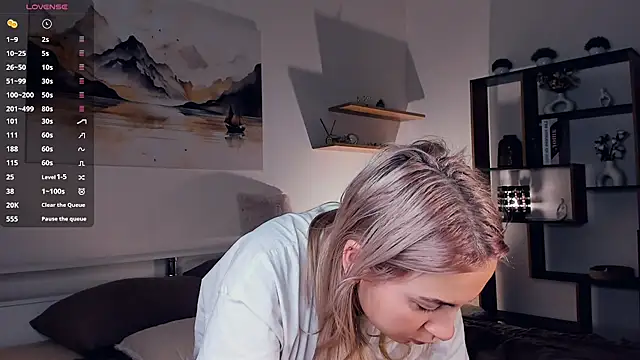 Snapshot of EternalLiberty chatting on 01/16/25, 01:37 EternalLiberty online show from 01/16/25, 01:37