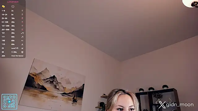 Snapshot of EternalLiberty chatting on 10/28/25, 11:07 EternalLiberty online show from 10/28/25, 11:07