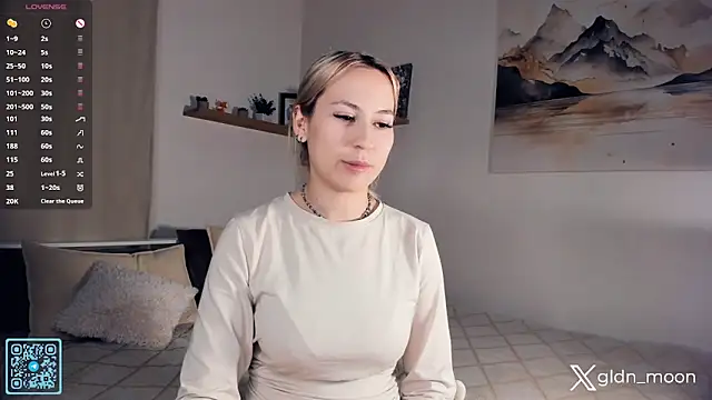 Snapshot of EternalLiberty chatting on 11/07/25, 12:54 EternalLiberty online show from 11/07/25, 12:54