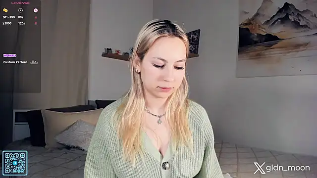 Snapshot of EternalLiberty chatting on 11/14/25, 03:05 EternalLiberty online show from 11/14/25, 03:05