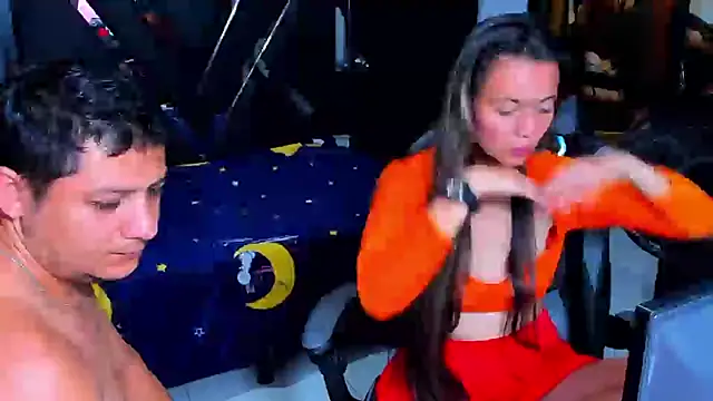 Snapshot of ValentinaAndTerry chatting on 12/22/24, 09:11 ValentinaAndTerry online show from 12/22/24, 09:11