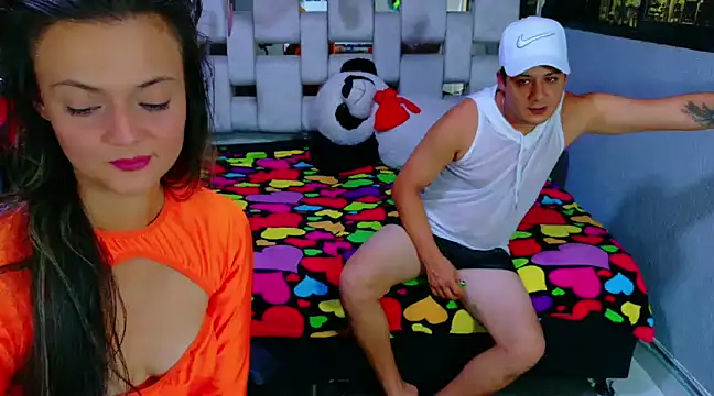 Snapshot of ValentinaAndTerry chatting on 02/13/25, 08:59 ValentinaAndTerry online show from 02/13/25, 08:59