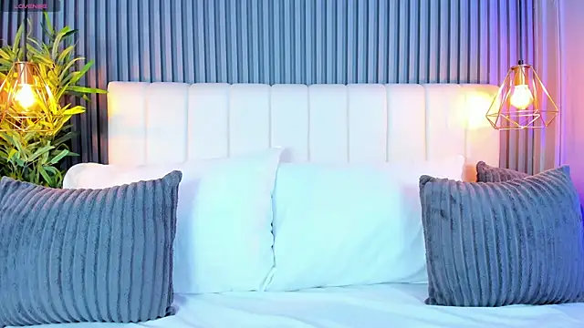 Snapshot of LinaGlam chatting on 09/27/25, 10:48 LinaGlam online show from 09/27/25, 10:48