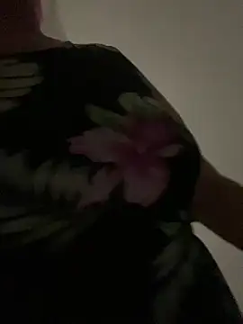 Snapshot of Popinasq chatting on 02/03/26, 08:36 Popinasq online show from 02/03/26, 08:36