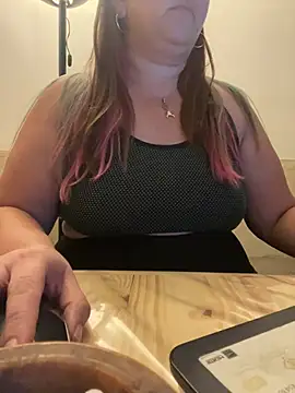 Snapshot of Popinasq chatting on 02/26/26, 03:05 Popinasq online show from 02/26/26, 03:05