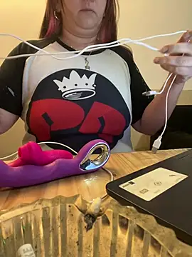 Snapshot of Popinasq chatting on 04/05/26, 01:25 Popinasq online show from 04/05/26, 01:25