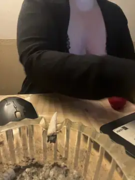 Snapshot of Popinasq chatting on 04/07/26, 03:18 Popinasq online show from 04/07/26, 03:18