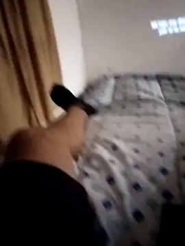 Snapshot of solyluna7678 chatting on 10/12/25, 02:43 solyluna7678 online show from 10/12/25, 02:43