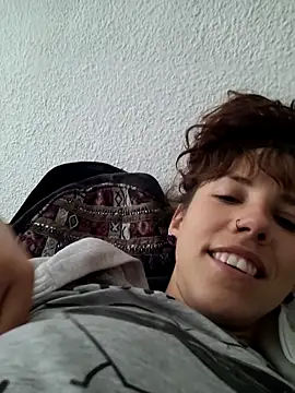 Snapshot of Lyrass chatting on 03/08/25, 02:51 Lyrass online show from 03/08/25, 02:51