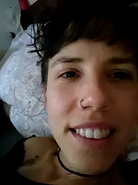 Snapshot of Lyrass chatting on 11/17/25, 03:07 Lyrass online show from 11/17/25, 03:07