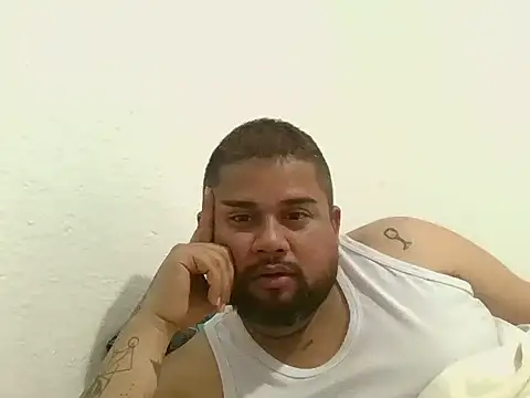 GABRIELGARCIA1313 online show from 01/12/26, 01:00