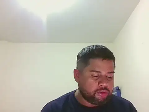 Snapshot of GABRIELGARCIA1313 chatting on 02/13/26, 11:12 GABRIELGARCIA1313 online show from 02/13/26, 11:12