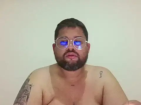 Snapshot of GABRIELGARCIA1313 chatting on 02/22/26, 01:07 GABRIELGARCIA1313 online show from 02/22/26, 01:07