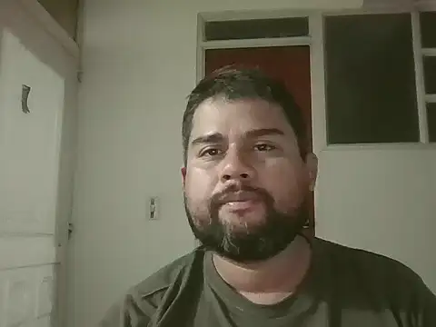 Snapshot of GABRIELGARCIA1313 chatting on 02/26/26, 11:04 GABRIELGARCIA1313 online show from 02/26/26, 11:04