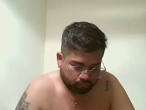 Snapshot of GABRIELGARCIA1313 chatting on 03/30/26, 04:41 GABRIELGARCIA1313 online show from 03/30/26, 04:41