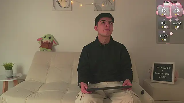 tommy and sophie online show from 02/19/25, 04:34