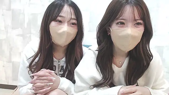 LOVE MOMO LOVE online show from 02/10/25, 02:48