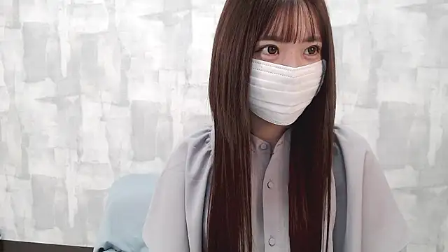 LOVE MOMO LOVE online show from 09/23/25, 11:24