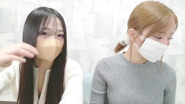 LOVE MOMO LOVE online show from 12/21/25, 11:39