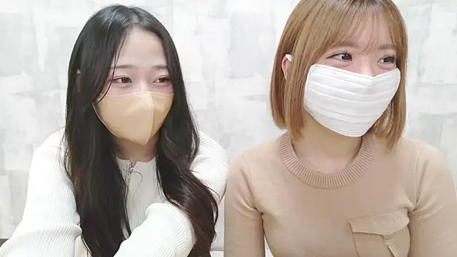 Snapshot of LOVE_MOMO_LOVE chatting on 04/10/26, 11:59 LOVE MOMO LOVE online show from 04/10/26, 11:59