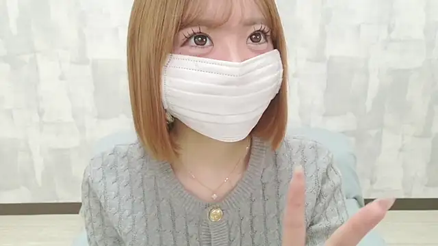 Snapshot of LOVE_MOMO_LOVE chatting on 04/21/26, 11:38 LOVE MOMO LOVE online show from 04/21/26, 11:38