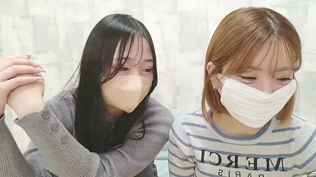 Snapshot of LOVE_MOMO_LOVE chatting on 04/24/26, 12:07 LOVE MOMO LOVE online show from 04/24/26, 12:07