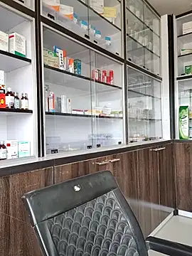 Raj1043 online show from 12/17/25, 05:24