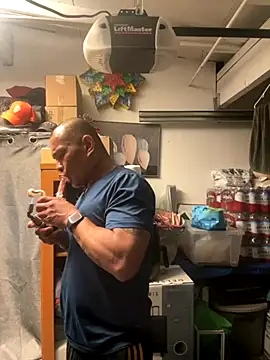 EatMyCake831 online show from 09/28/25, 10:09